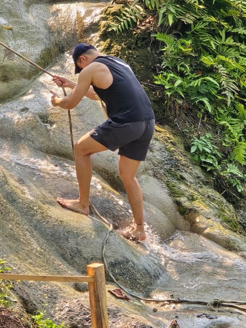 Chiang Mai:Sticky Watefall private tour with lunch - How the private setup works: pickup in Chiang Mai + an English/Thai instructor