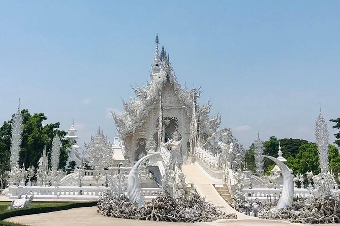 Chiang Rai and White Temple Private All-Inclusive Day-Tour - White Temple (Wat Rong Khun): the big photos, the rules, and the art