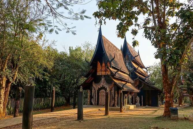 Chiang Rai Famed Temples and Golden Triangle Tour from Chiang Mai - Golden Triangle: Mekong Views and a Scenic Boat Trip