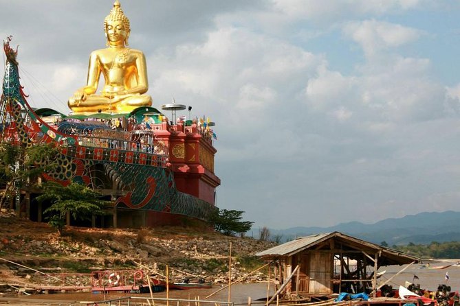 Chiang Rai, Golden Triangle and Long Neck Karen - Long Neck Karen Segment: Respectful Seeing, and Manage the Shopping Pressure