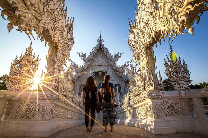 Chiang Rai One Day: White Temple, Golden Triangle, Akha Hilltribe - Mae Khachan Hot Spring: a real break, even if it is brief