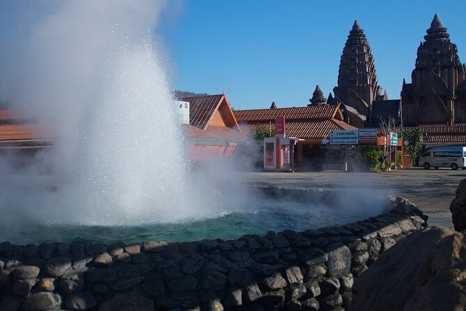 Chiang Rai Tour: Hot Spring,White Temple, Golden Triangle, Yao - Optional Laos border visit: do you want the crossing feel?