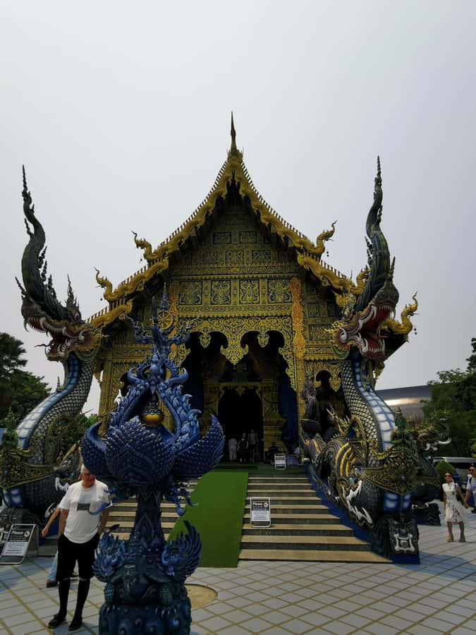 Chiang Rai White, Blue, Red 3 Temples Tour - Temple Etiquette and What to Wear (So You Don’t Spend the Day Adjusting)