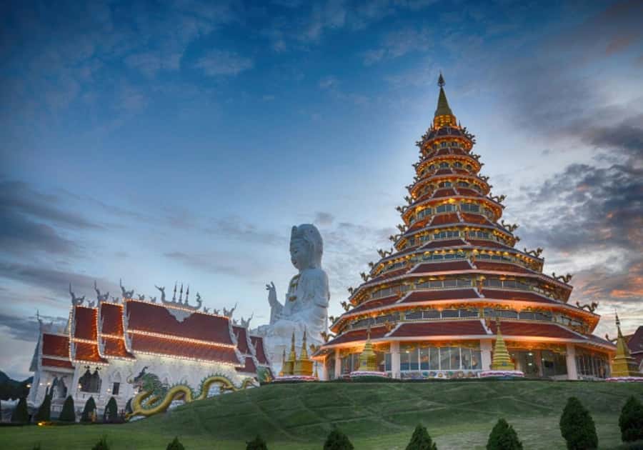 Chiang Rai White, Blue, Red 3 Temples Tour - The Van Ride from Chiang Mai: Long Hours, Better If You Prepare