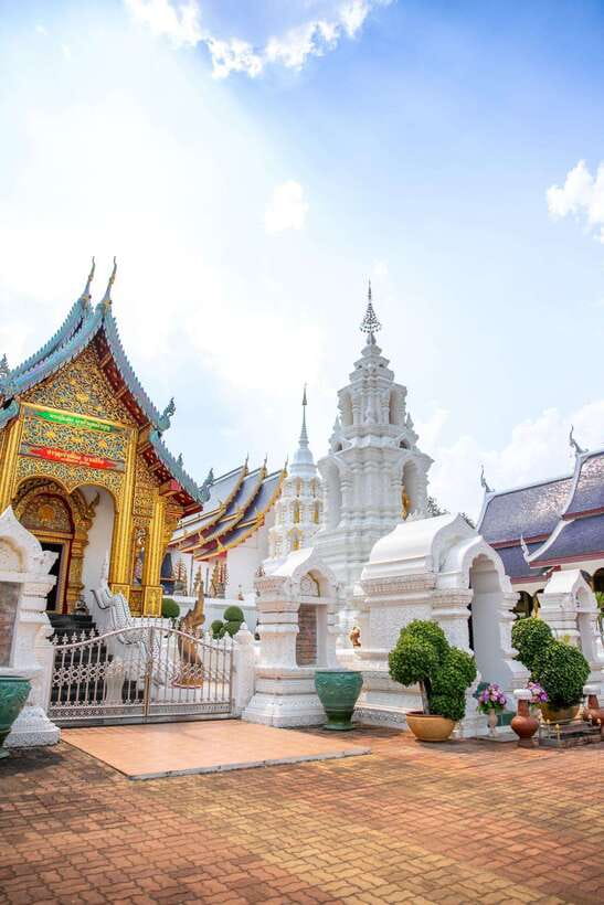Chiangma: Wat ban den, Blue Temple & Sticky Waterfall. - Two Stops, One Smart 4-hour Plan in Chiang Mai