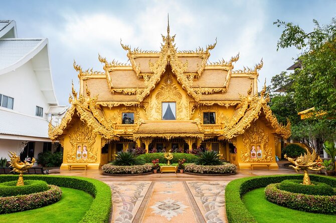 Chiangmai to White Temple, Blue Temple & Black museum - Lunch and the day’s practical comforts that keep it easy