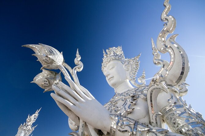Chiangmai to White Temple, Blue Temple & Black museum - Who this tour suits best (and who should think twice)