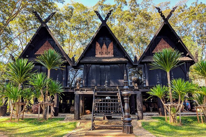 Customized Full Day Tour to Chiang Rai from Chiang Mai - Wat Rong Seur Ten (Blue Temple): color, gold, and local legends