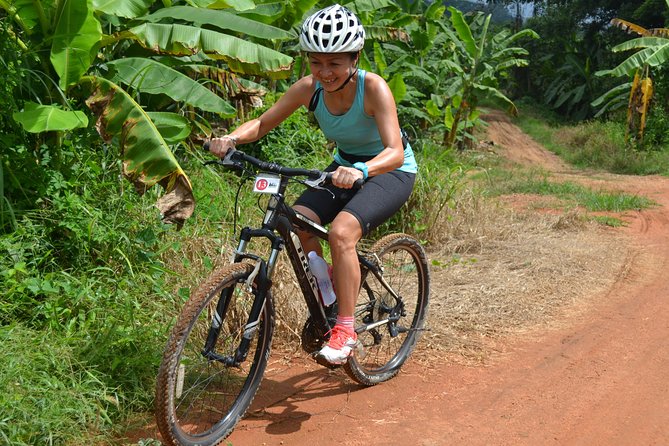 Cycling tour and Buatong waterfall - Mae Ngat Dam and the Sri Lanna National Park edge: variety without whiplash