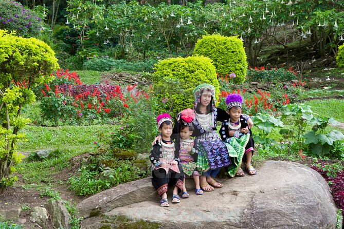 Doi Suthep and Hmong Hilltribe Half Day Tour in Chiang Mai - Hill-tribe household visit: customs and heritage in a shorter format
