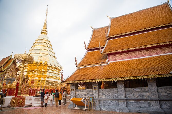 Doi Suthep and Wat Pha Lat Sunrise Tour (Small Group Only) - Doi Suthep: 309 steps, sunrise views, and why early wins