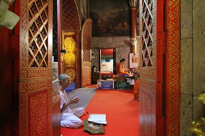 Doi Suthep and Wat Umong Night Tour From Chiang Mai - FAQ
