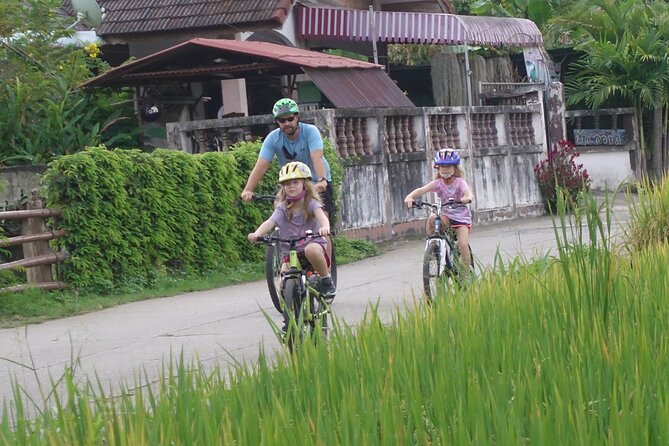 FIELDS OF GOLD Mountain Biking Tour Chiang Mai - Stop 2: Trailhead Coffee Pause With Time to Breathe