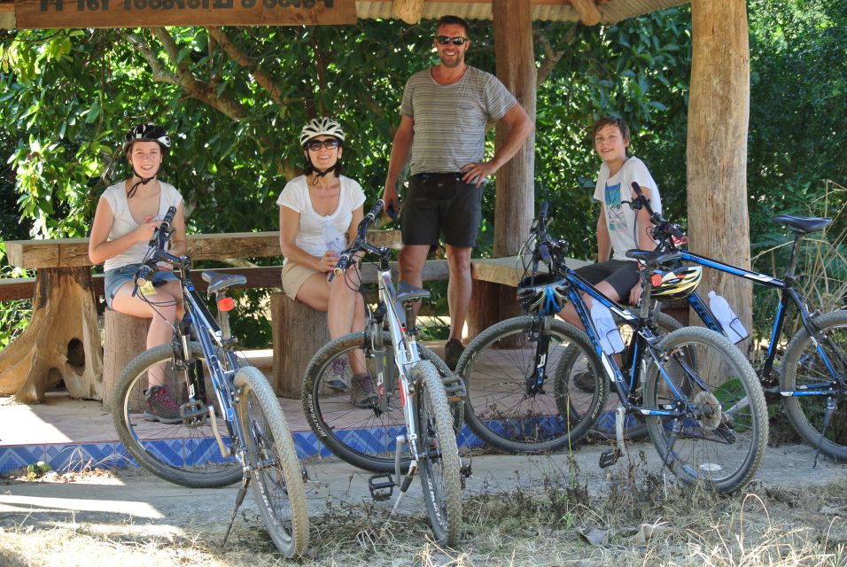 From Chiang Mai: Mae Taeng Valley and Waterfalls Cycle Tour - Wat Ban Den Temple: an architecture and culture stop you’ll remember