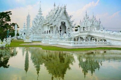 From Chiang Mai: White and Blue Temple & Golden Triangle Day Trip - The early 6:00am departure: getting to Chiang Rai without losing your morning