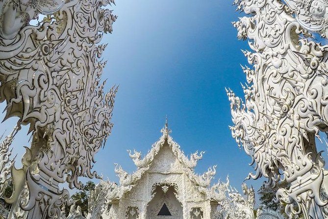 From Chiang Mai: White and Blue Temple & Golden Triangle Day Trip - Logistics that affect your comfort: transfers, van size, and pacing