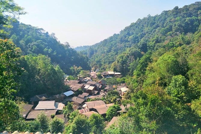 Full Day Elephant Bathing and Bamboo Rafting Tour in Chiang Mai - Taeng River River Time: Bamboo Rafting That Depends on Water