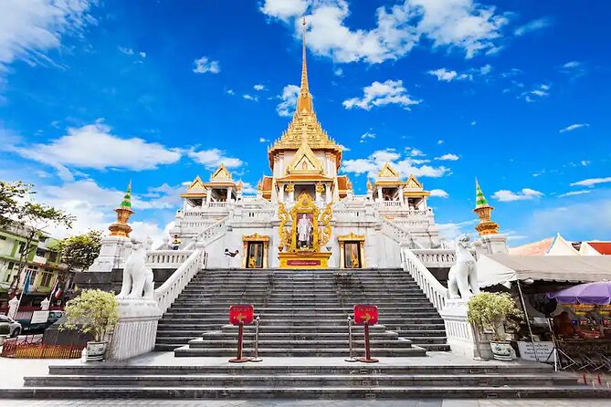 Full Day Tour in Chiang Rai White Temple and Golden Triangle - The Morning Run: Chiang Mai Pickup and the First Long Stretch