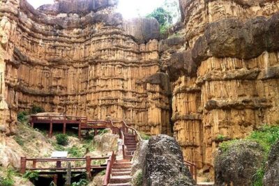 Grand Canyon Chiang Mai Private Tour with Pottery Village - Wat Ton Kwen (Wat Intharawat): the old temple stop that sets the cultural tone