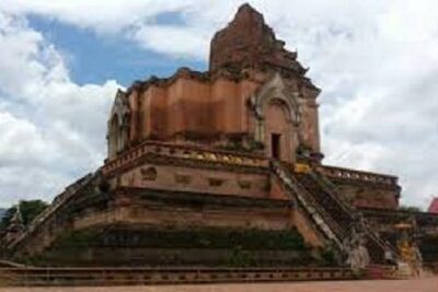 Half day Best of Chiang Mai City by Tuk-Tuk Private tours - Wat Chedi Luang: Temple of the Big Stupa and the Emerald Buddha Link