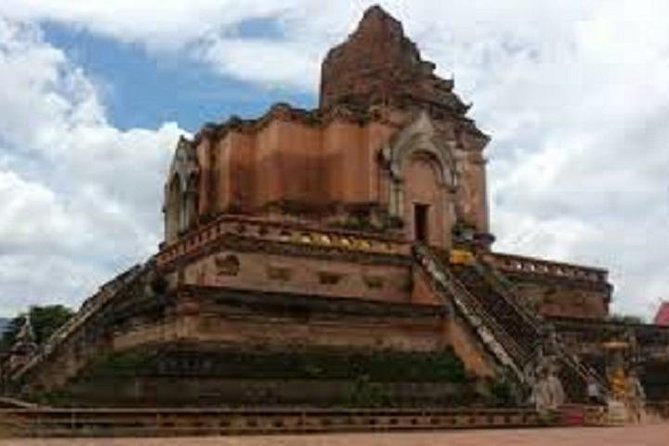 Half day Best of Chiang Mai City by Tuk-Tuk Private tours - Wat Chedi Luang: Temple of the Big Stupa and the Emerald Buddha Link