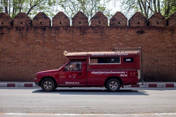 Half Day Chiang Mai City and Cultural by TukTuk, Samlor & Red car (Private Tour) - Wat Chedi Luang Varavihara: Great Stupa Views and Lak Mueang on the Same Grounds