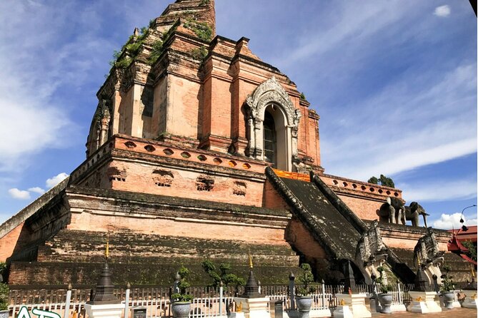 Half day Doi Suthep Temple and city temples (Private tour) - Who this private temple tour fits best