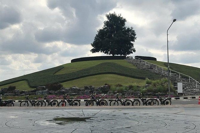 Half-day E-bike Nam Phrae (hilly, fully paved roads, GUIDED) - Bikes, helmets, and the fit question that can make or break the experience