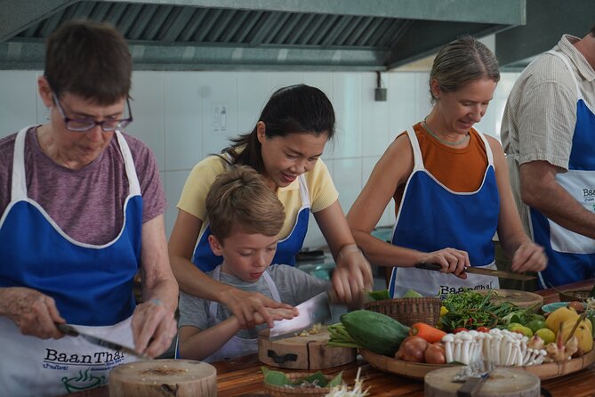 Half Day Guided Thai Cooking Class in Chiang Mai - Where You Start: Location and How the Class Runs