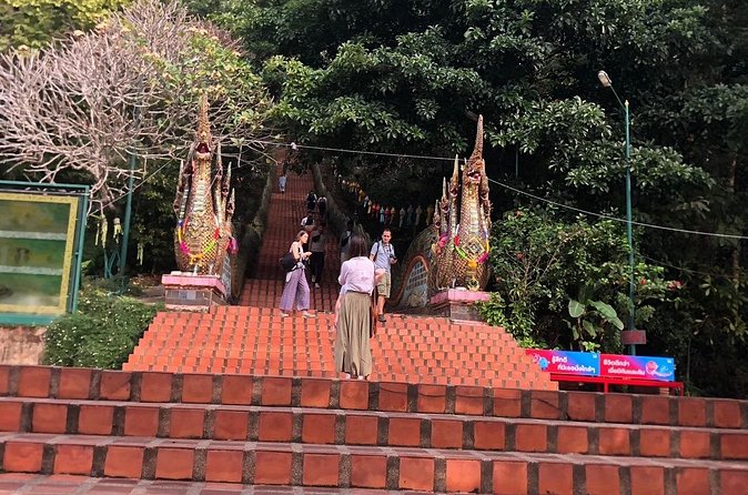 Half Day Morning Wat Pha Lat & Wat Phra That Doi Suthep Tour - Where This Tour Fits Best (And Who Should Skip It)