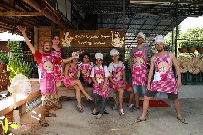 Half-Day Thai Cooking Class at Organic Farm in Chiang Mai - Market Stop: Spices, Veggies, and Fast Context for the Dishes