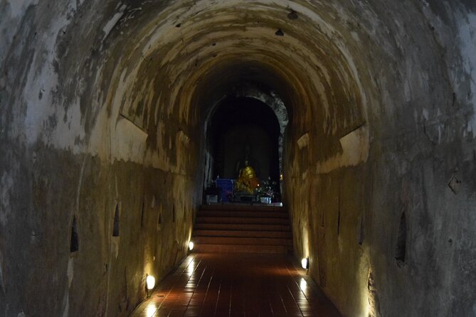 Half Day tour Suan Dok Temple, Umong temple & Doi Suthep Temple - Guide Quality Matters at Temple Time: Clear English and Attentive Focus