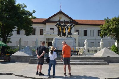 Historic Temples and City Guided Walking Tour in Chiang Mai - Start at Wat Chiang Man: The Elephant Chedi Moment