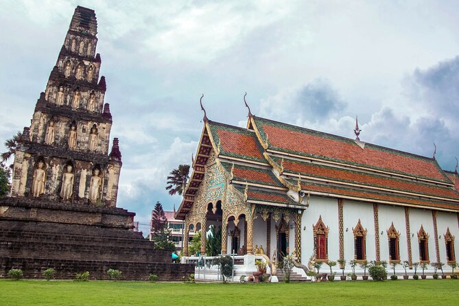 Lamphun and Lampang City Temples Small Group Tour – Full Day - Stop 1: Wat Chamthewi (Wat Ku Kut) and the 60 Buddha chedi