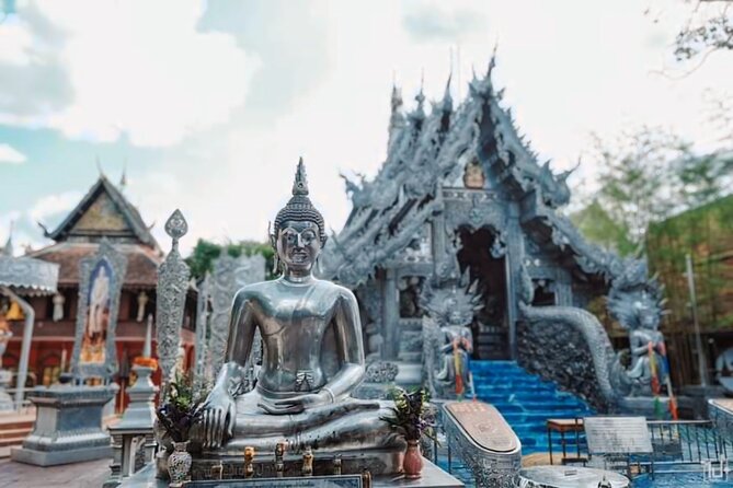 Long Neck Village, Silver Temple & Chiang Mai Top Cultural Sites - Wat Phra Singh: Lanna Architecture and Golden Chedis