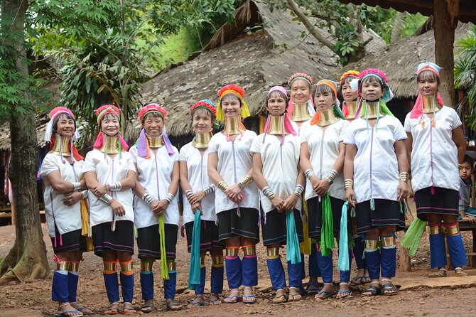 Long Neck Village, White & Blue Temple, Black House Day Tour From Chiang Mai - Pickup, A/C Comfort, and What’s Actually Included
