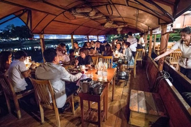 Magical Evening Dinner Cruise on the Ping River - A 7:15 pm Ping River cruise is all about timing