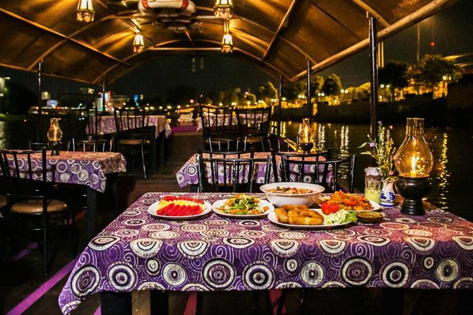 Magical Evening Dinner Cruise on the Ping River - Drinks, smart casual wear, and how to pace the night