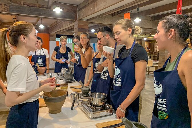 Northern Thai Cooking Experience in Chiangmai - Key highlights you’ll feel in the first hour