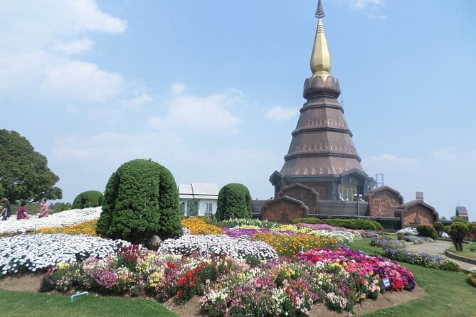 One day Doi Inthanon National Park & Trekking on Kew Mae Pan - Getting There Smoothly: Private Van, Pickup, and a Realistic Day Plan