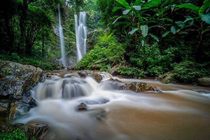One day Doi Inthanon & Trekking at Pha Dok Siew - The second waterfall and your chance to get truly wet