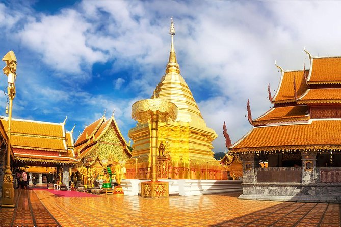 Private Chiang Mai City Tour including Wat Doi Suthep, Wat Suan Dok (SHA Plus) - Wat Chedi Luang Varavihara: the massive chedi and the earthquake scar