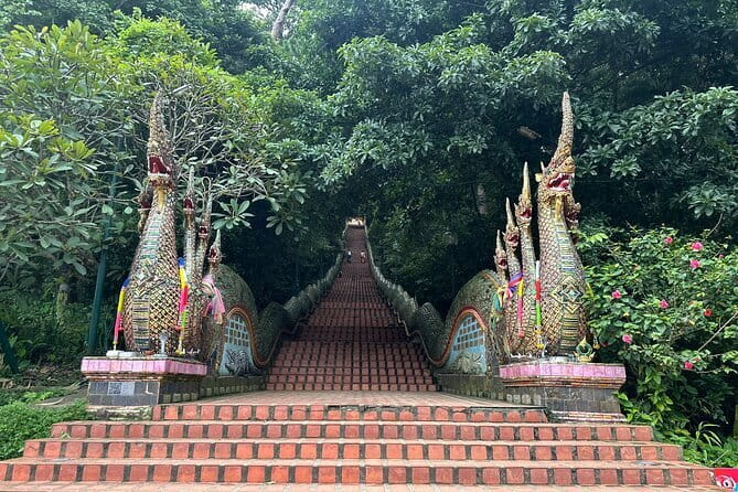 Private Day Tour Doi Suthep Temple and Handicraft Center - Why this private Chiang Mai day tour works
