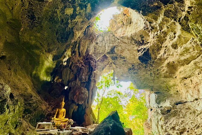 Private Guided Rainbow Cave Unseen Canyon and Lanna temple - Ob Khan National Park: a nature break with a walking path