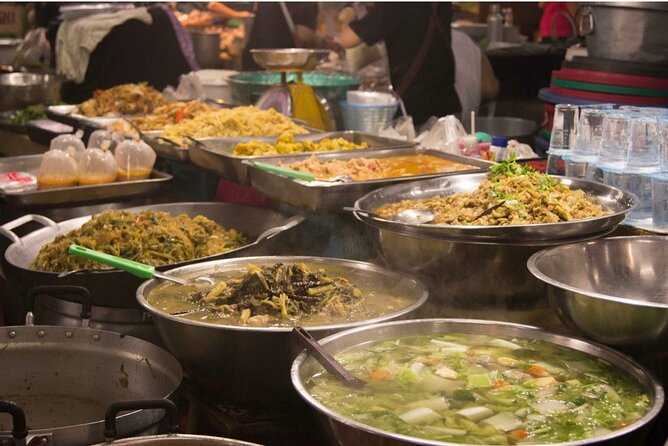 Private Half-Day Tour The Old Chiang Mai City With Street Foods - Sriphum Corner and the Old vs New city idea