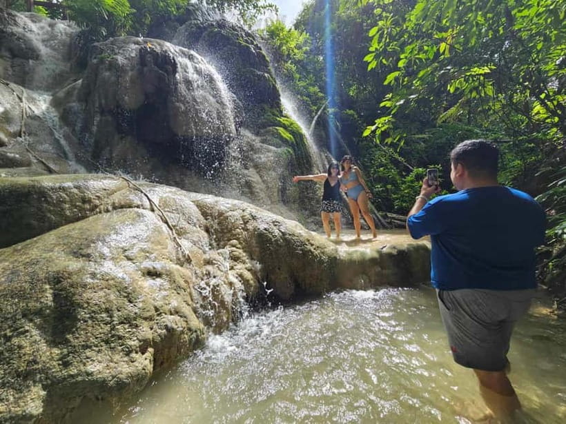 Private : Sticky Waterfall & Secret Temple & Karen Village. - Karen Long-Neck Village: Rings, Choice, and Craft Market Time