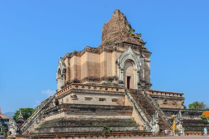 Private Tour: Chiang Mai City Tour Full Day - Morning Alms With a Guide Who Can Explain the Why