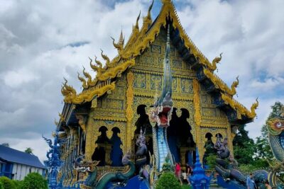 Private Tour Chiang Rai 3 Wonderful Temples & Lalitta Cafe - Wat Rong Khun (White Temple): why this stop usually steals the show
