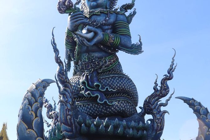 Private Tour Chiang Rai 3 Wonderful Temples & Lalitta Cafe - Rainbow Temple option: Wat Sang Kaew Phothiyan if you want a colorful twist