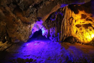 Private tour] Perfect day! Sticky waterfall + ChiangDao Cave + Wat BandenTemple - Wat Ban Den Temple Complex: Big, Active, and Not Just a Photo Stop